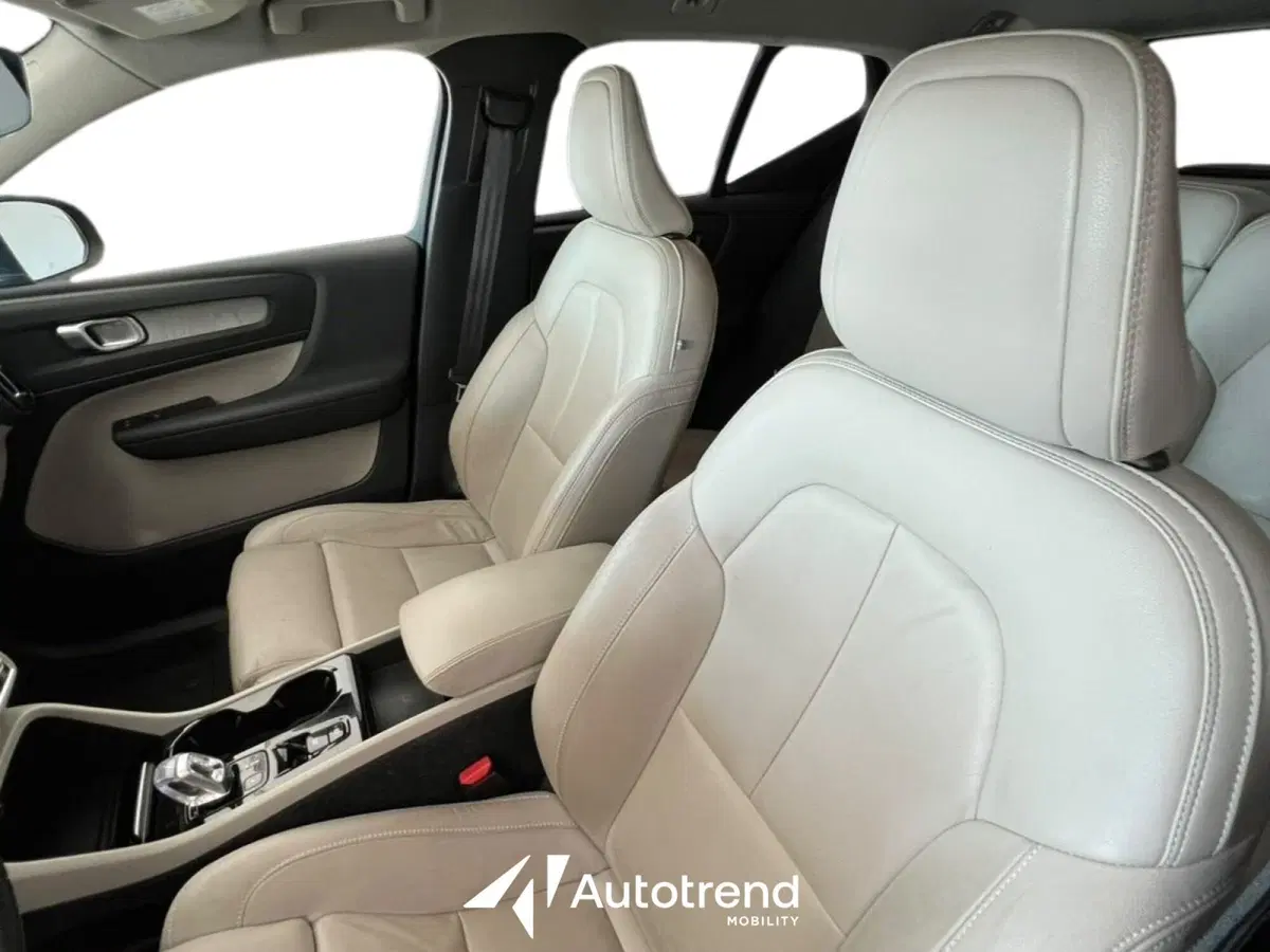 Volvo XC40 usata a Bari (6)