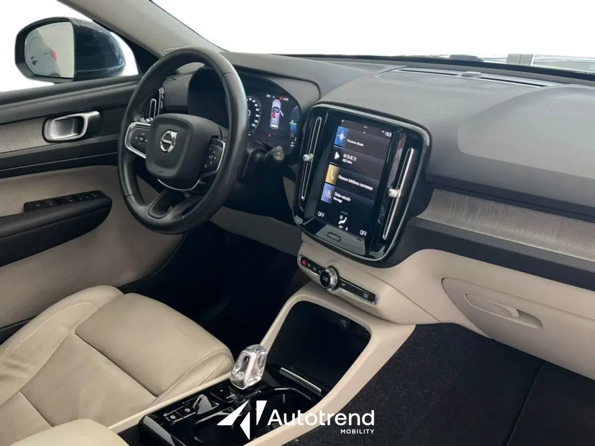 Volvo XC40 usata a Bari (8)