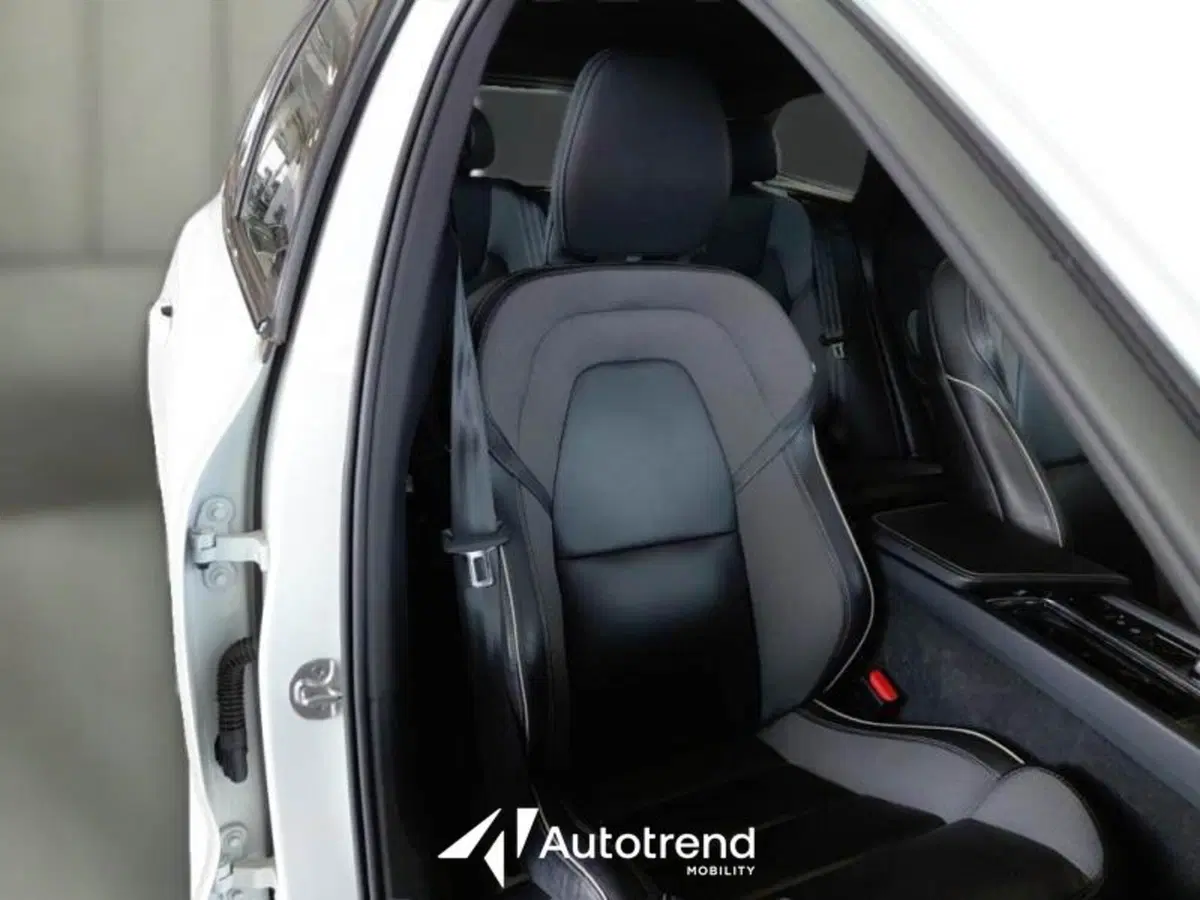 Volvo XC60 usata a Bari (16)