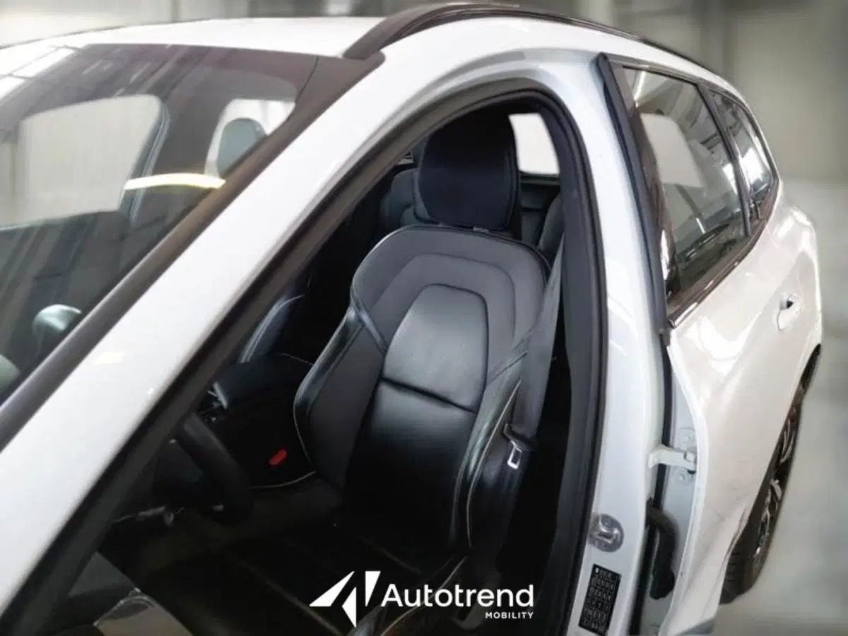 Volvo XC60 usata a Bari (6)
