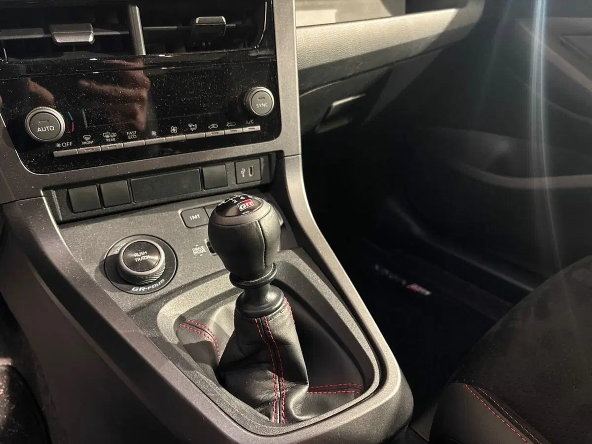 Toyota GR Yaris usata a Sondrio (12)