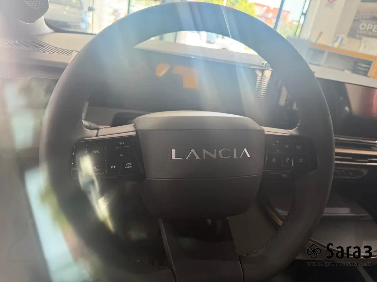 Lancia Ypsilon nuova a Benevento (10)