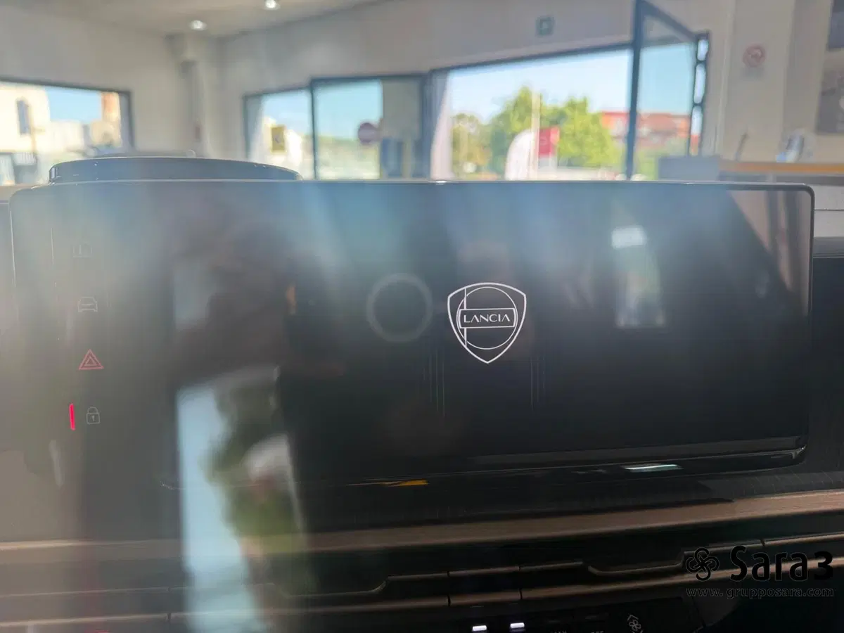 Lancia Ypsilon nuova a Benevento (11)