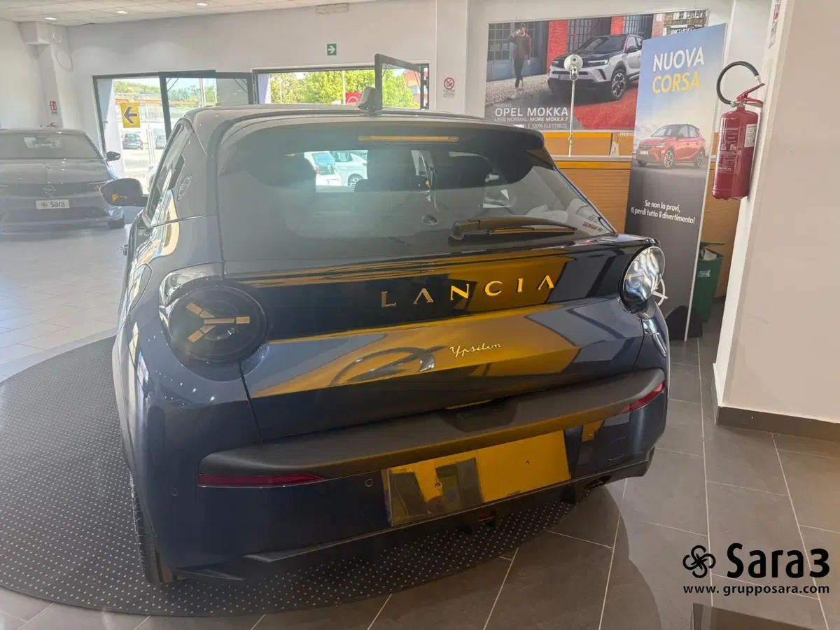 Lancia Ypsilon nuova a Benevento (6)
