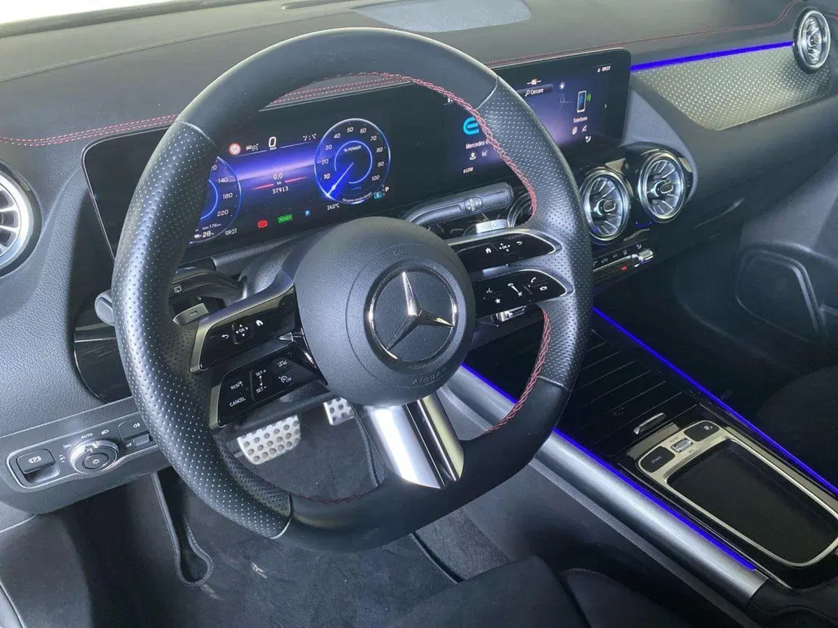 Mercedes-Benz EQA usata a Bergamo (12)