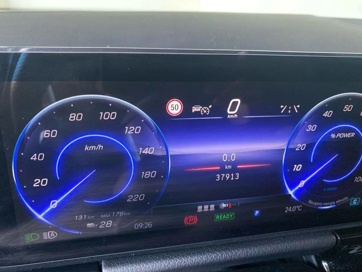 Mercedes-Benz EQA usata a Bergamo (14)