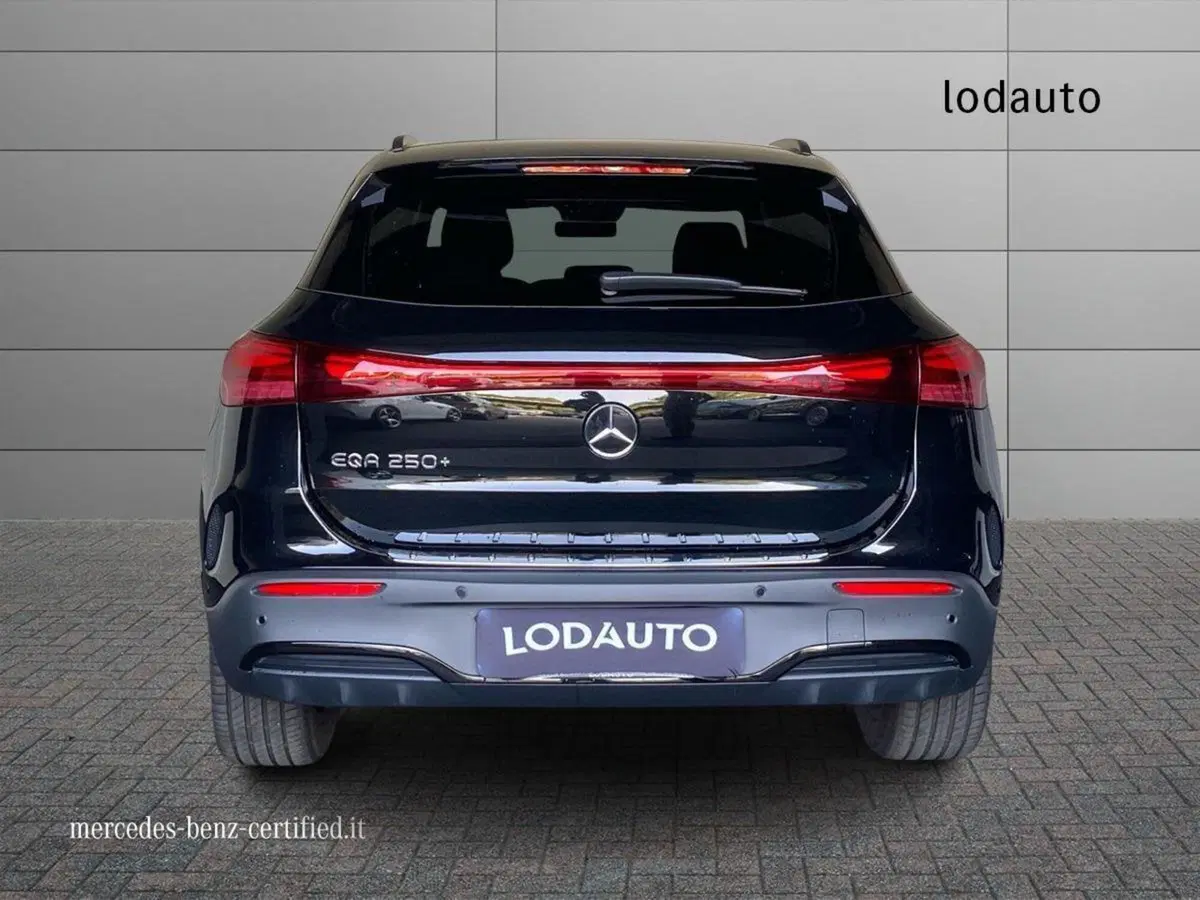 Mercedes-Benz EQA usata a Bergamo (4)