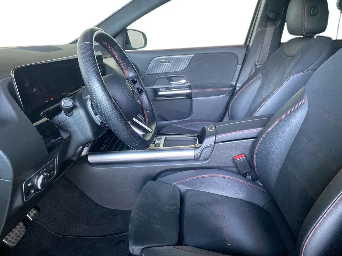 Mercedes-Benz EQA usata a Bergamo (7)