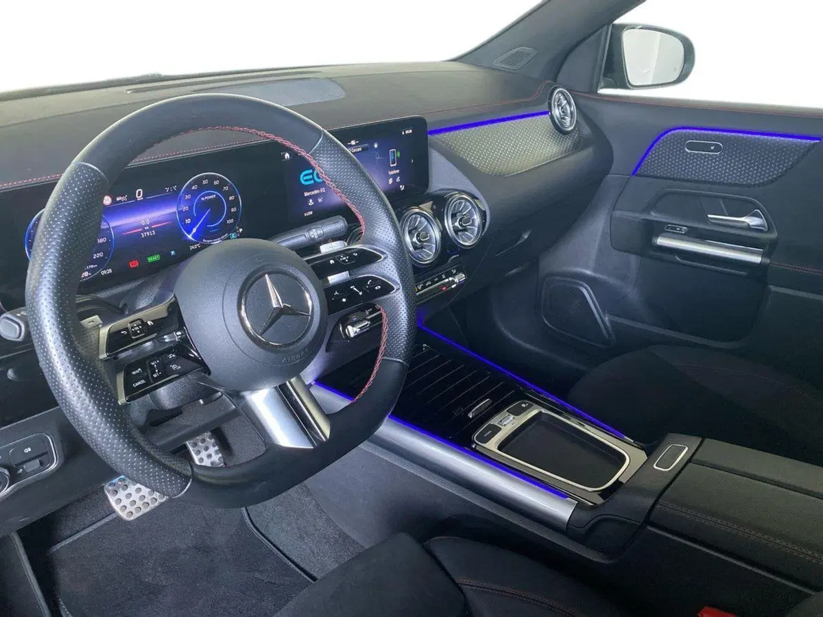 Mercedes-Benz EQA usata a Bergamo (8)