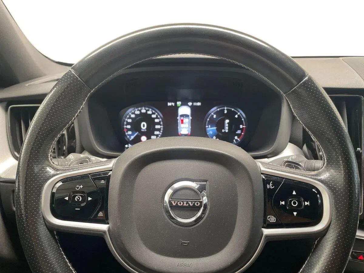 Volvo XC60 usata a Parma (15)