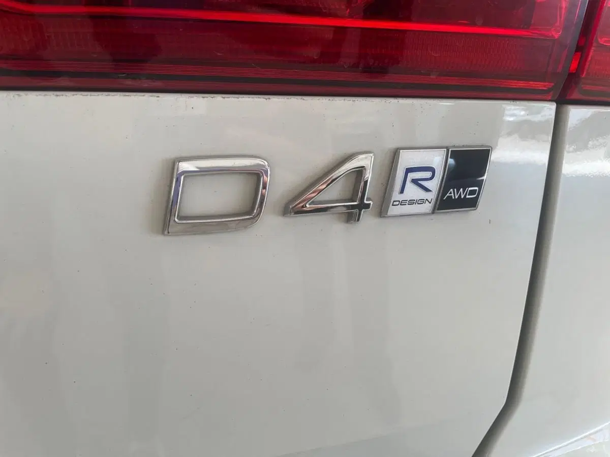 Volvo XC60 usata a Parma (17)