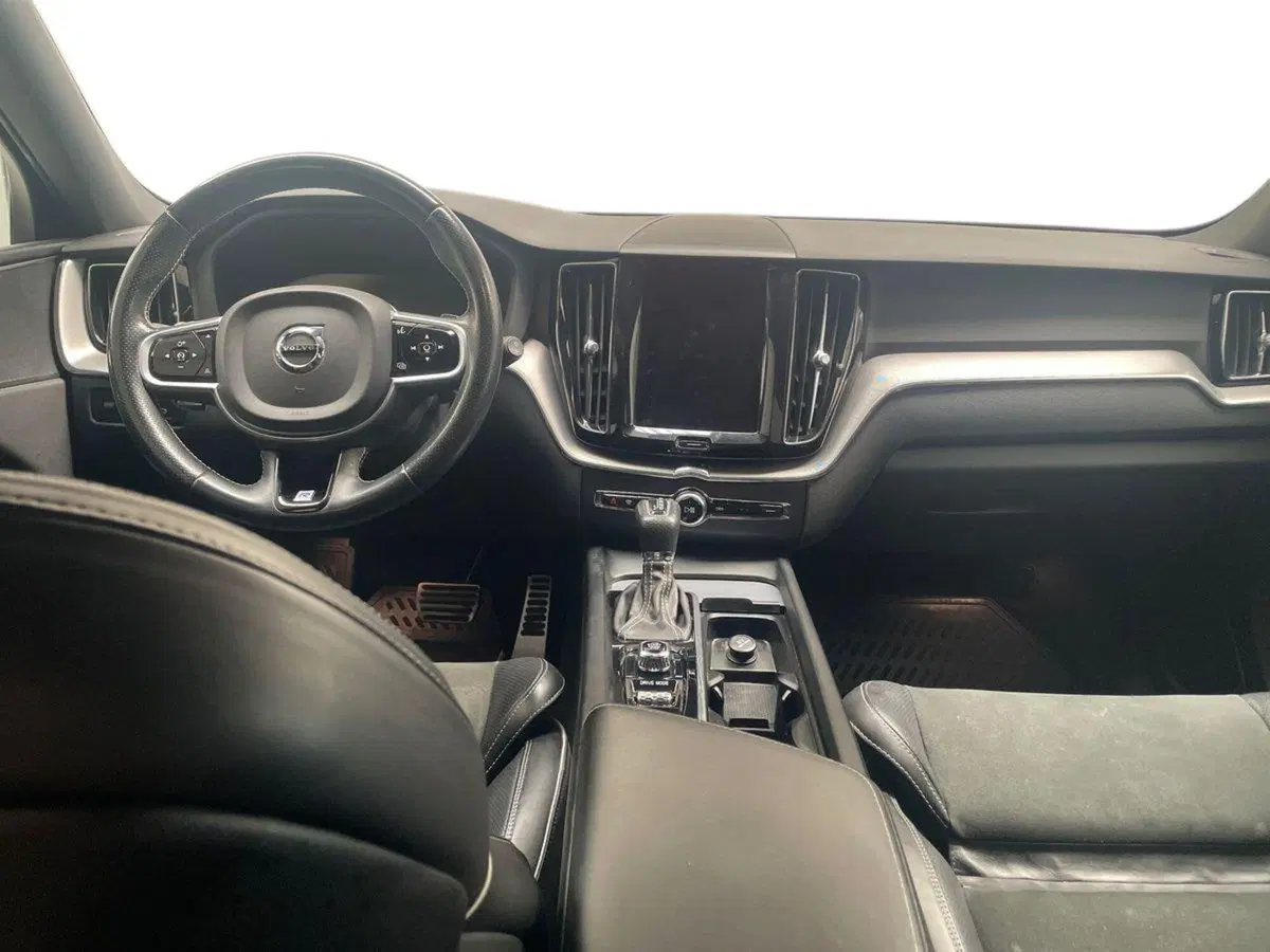 Volvo XC60 usata a Parma (6)