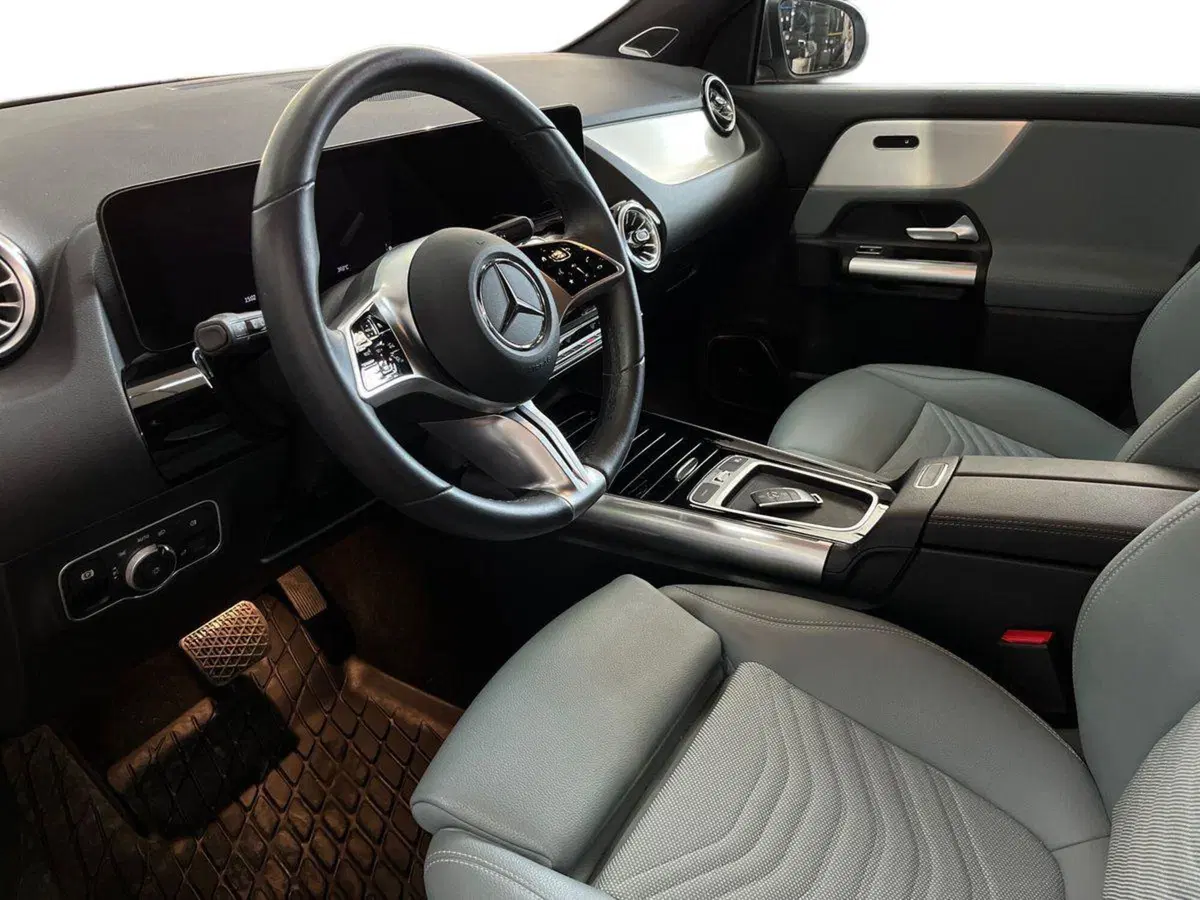 Mercedes-Benz GLA SUV usata a Taranto (10)
