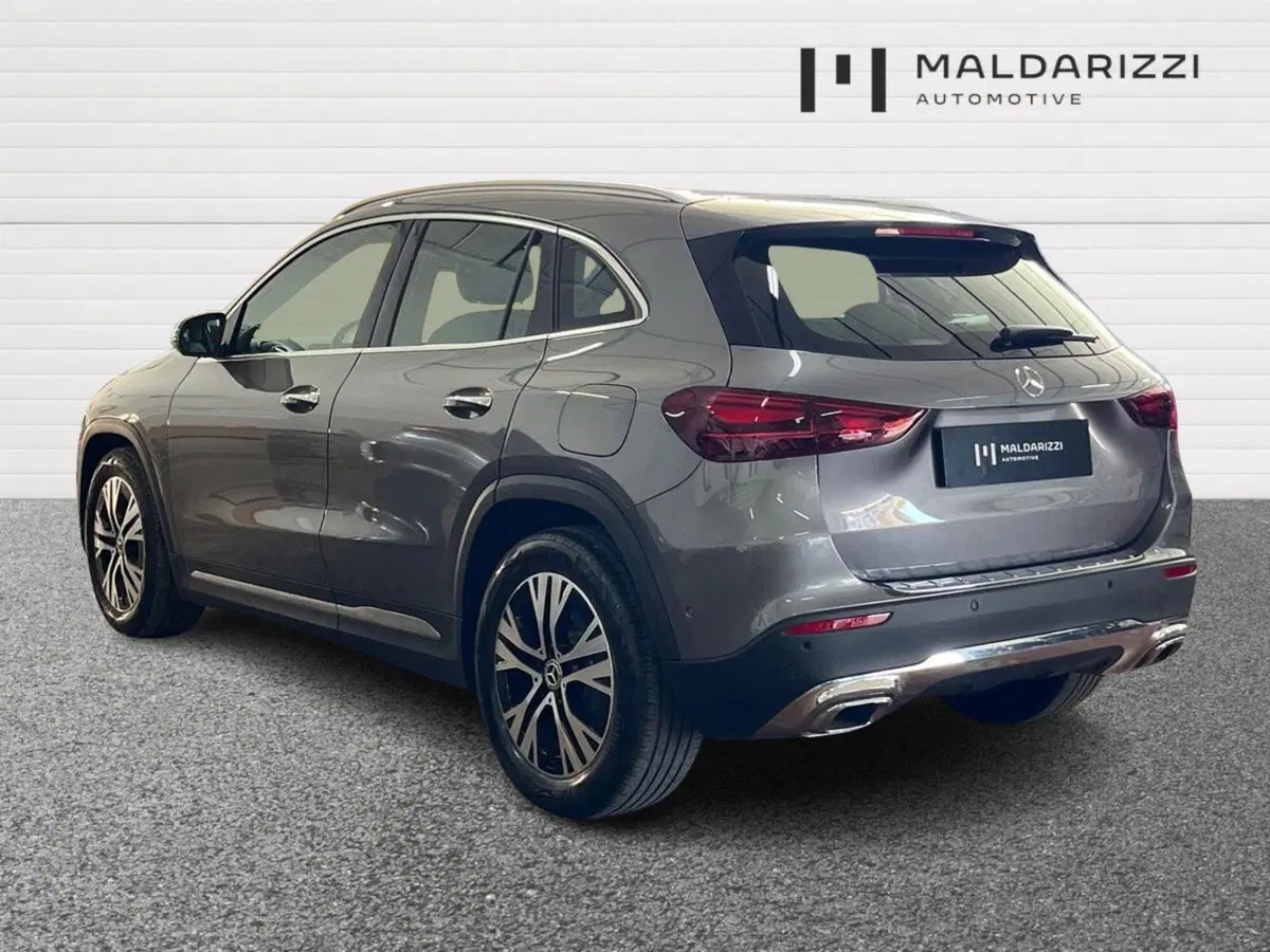 Mercedes-Benz GLA SUV usata a Taranto (4)