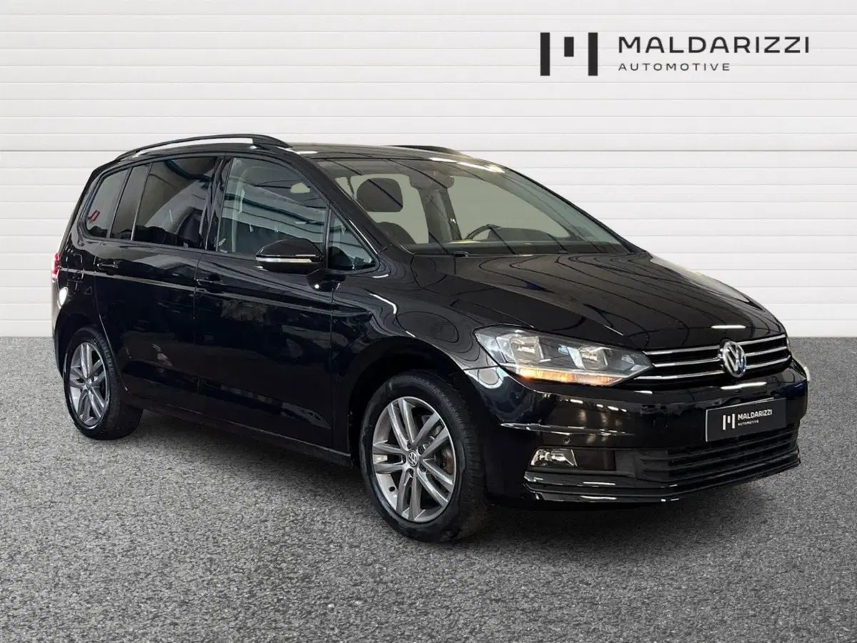Volkswagen Touran usata a Bari