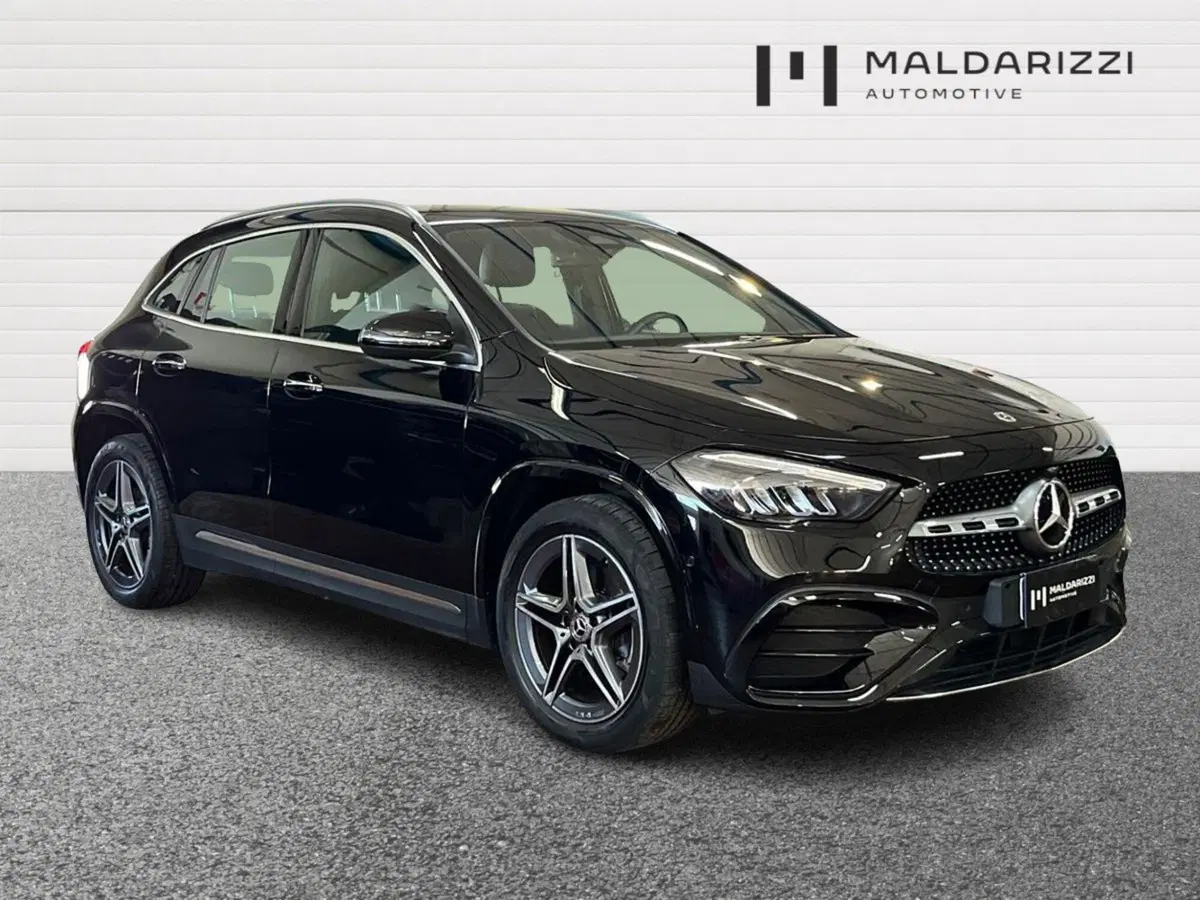 Mercedes-Benz GLA SUV usata a Bari