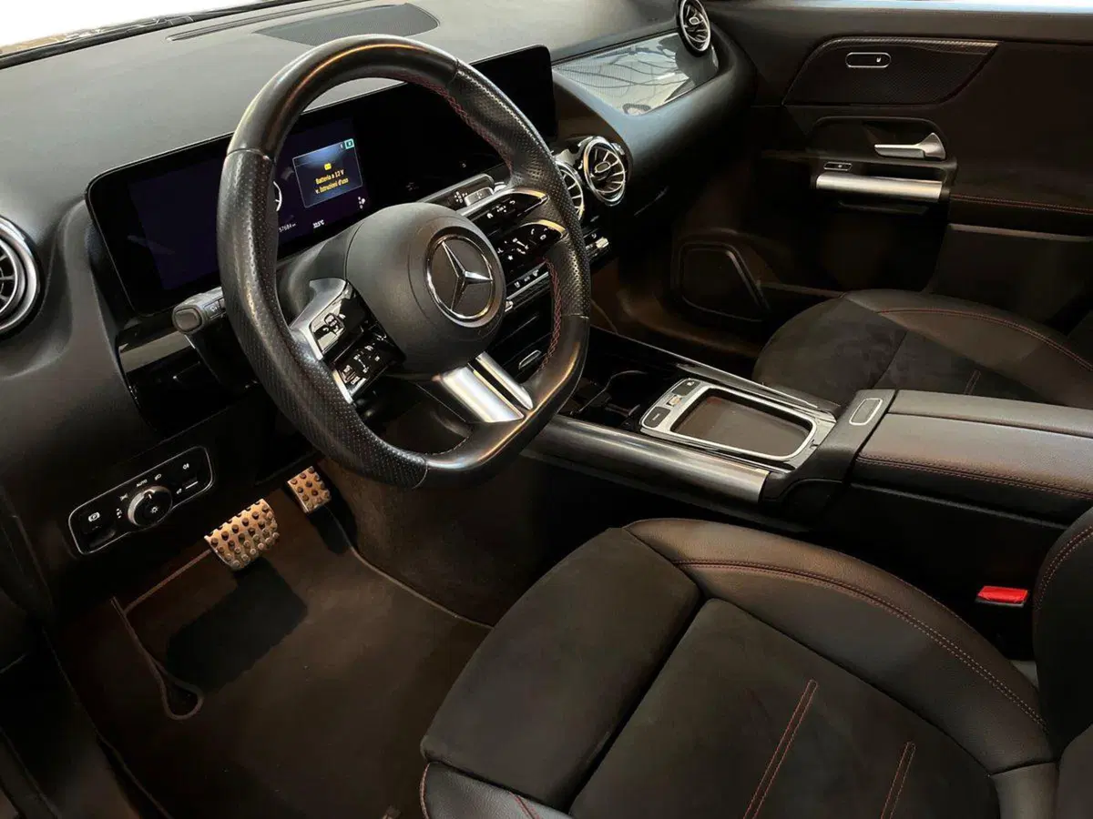 Mercedes-Benz GLA SUV usata a Bari (10)