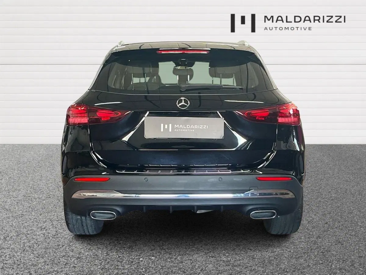 Mercedes-Benz GLA SUV usata a Bari (3)