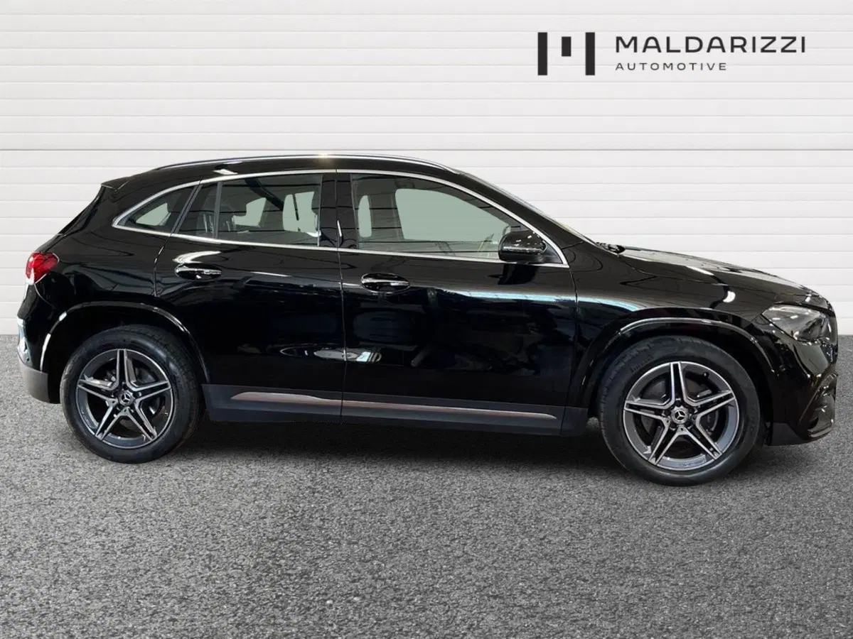 Mercedes-Benz GLA SUV usata a Bari (5)