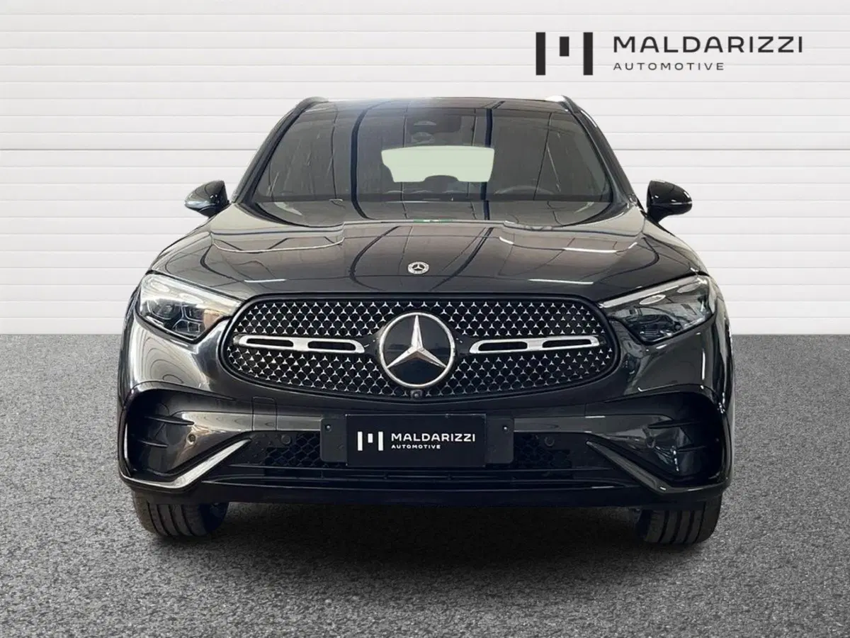 Mercedes-Benz GLC SUV usata a Bari (2)