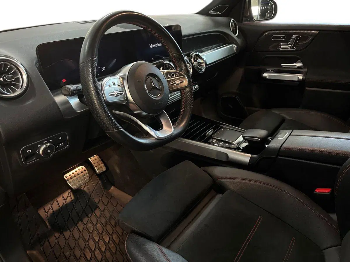 Mercedes-Benz GLB usata a Bari (10)