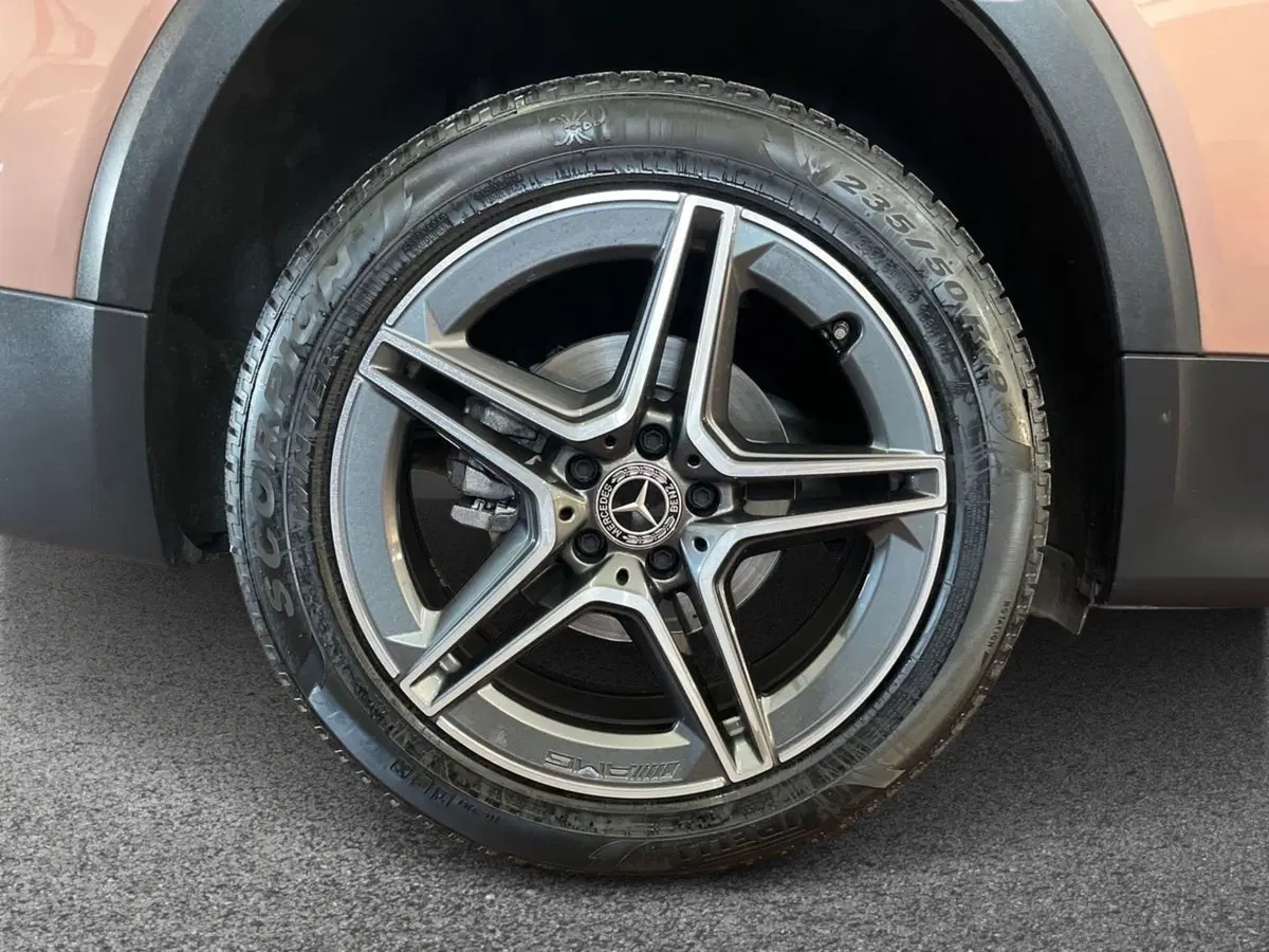 Mercedes-Benz GLB usata a Bari (6)