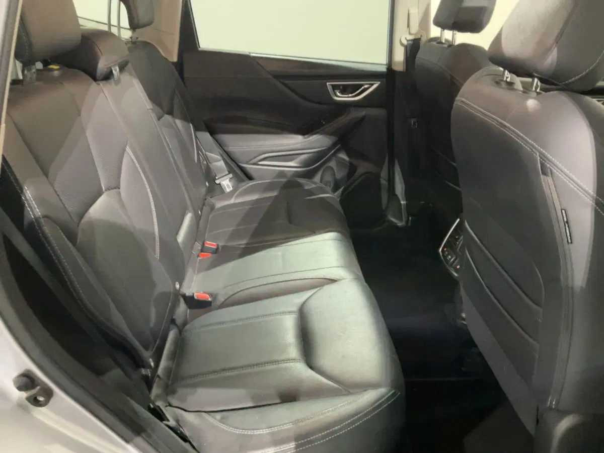 Subaru Forester usata a Como (13)