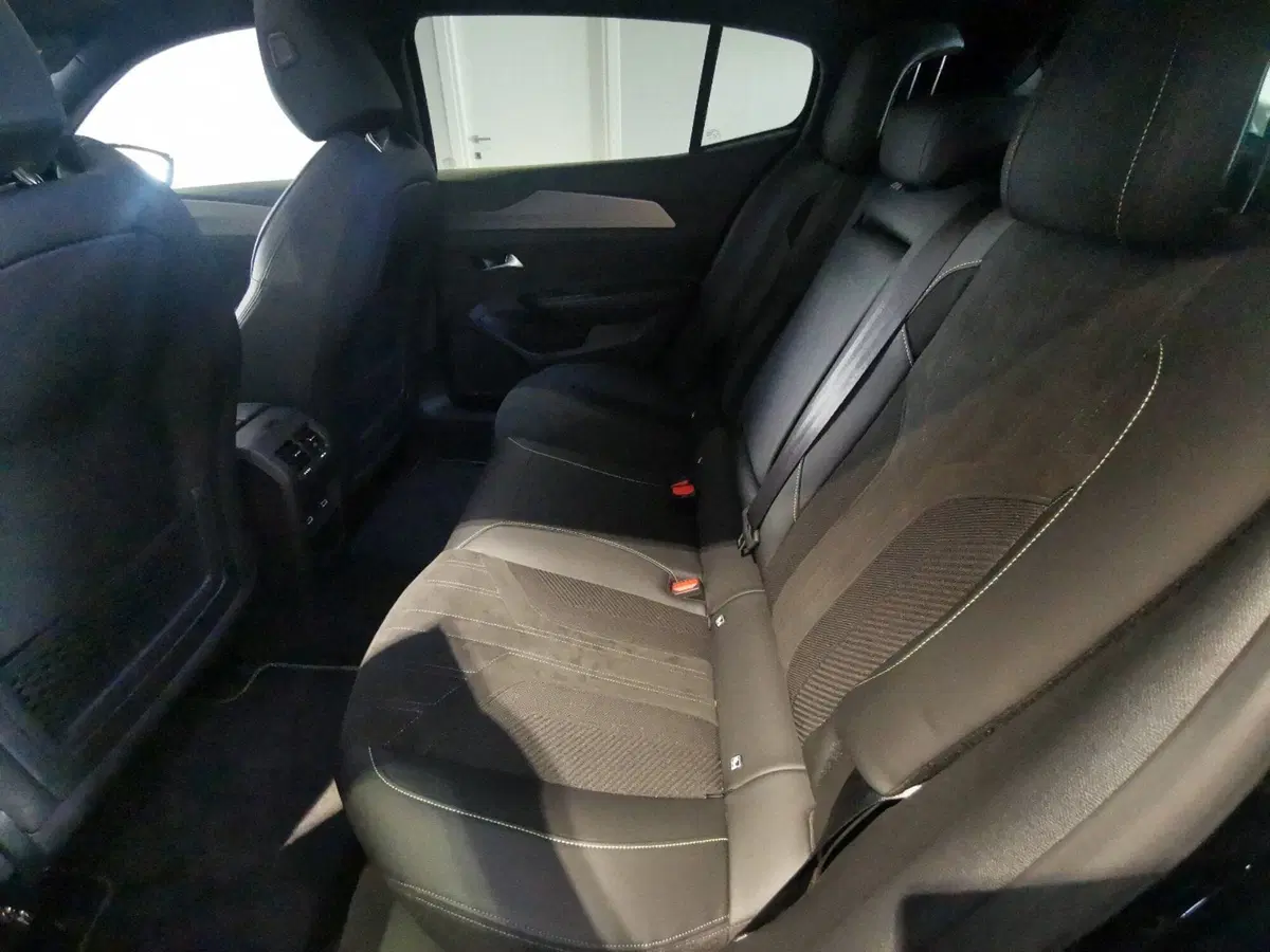 Peugeot 408 usata a Taranto (16)