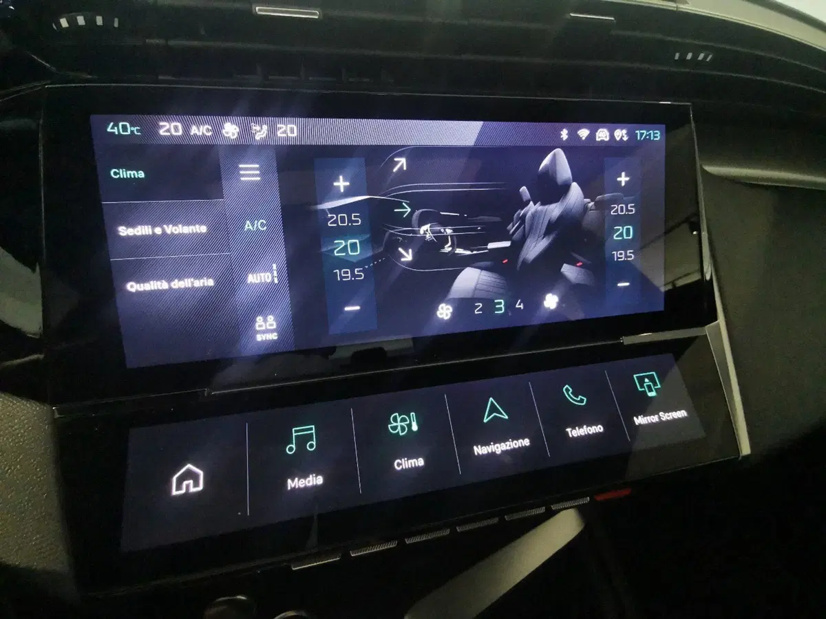 Peugeot 408 usata a Taranto (20)