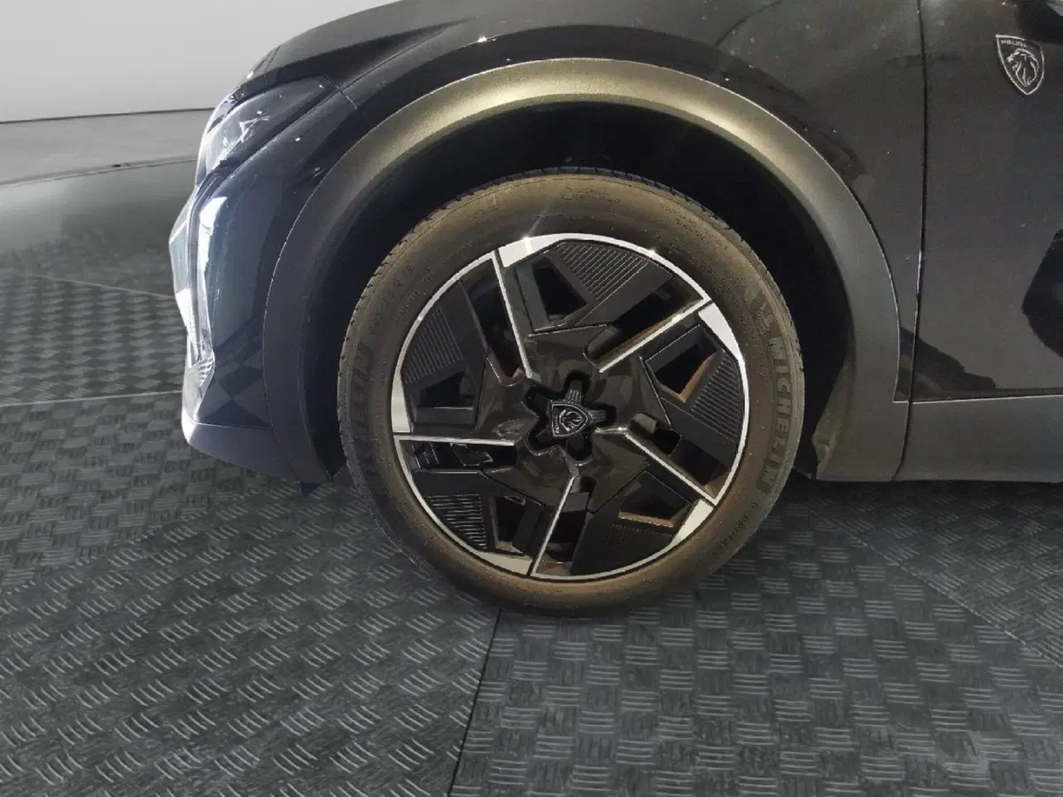 Peugeot 408 usata a Taranto (8)