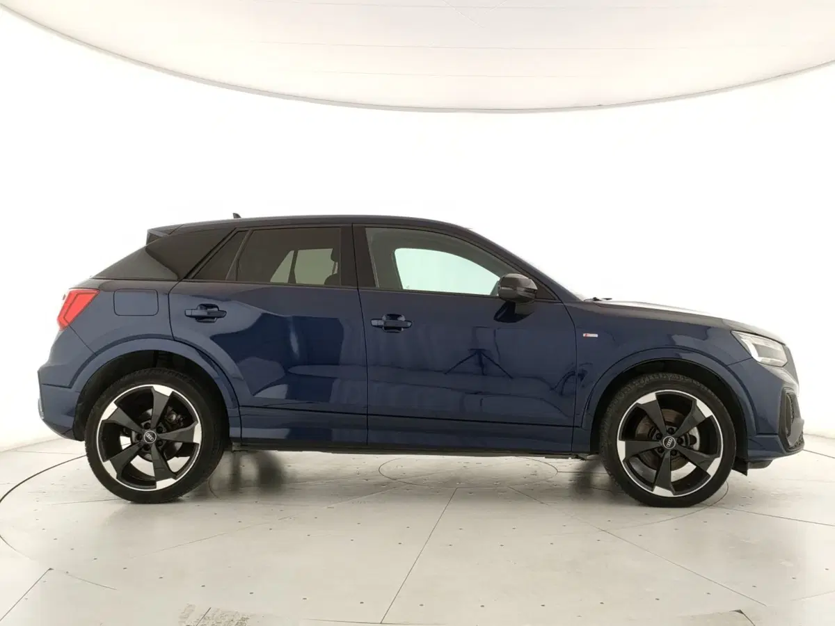 Audi Q2 usata a Napoli (3)