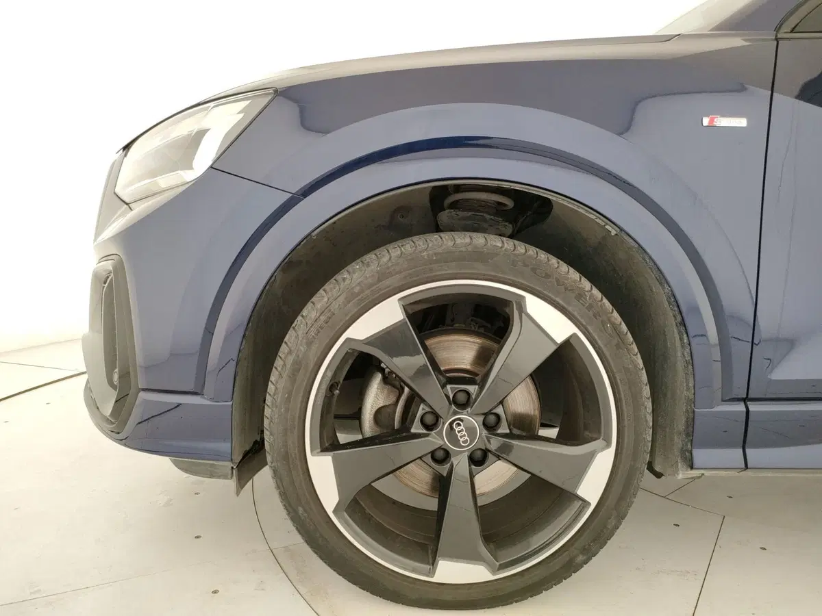 Audi Q2 usata a Napoli (5)