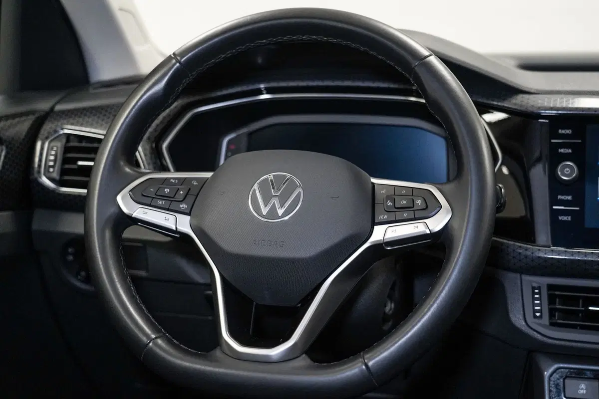 Volkswagen T-Cross usata a Varese (10)