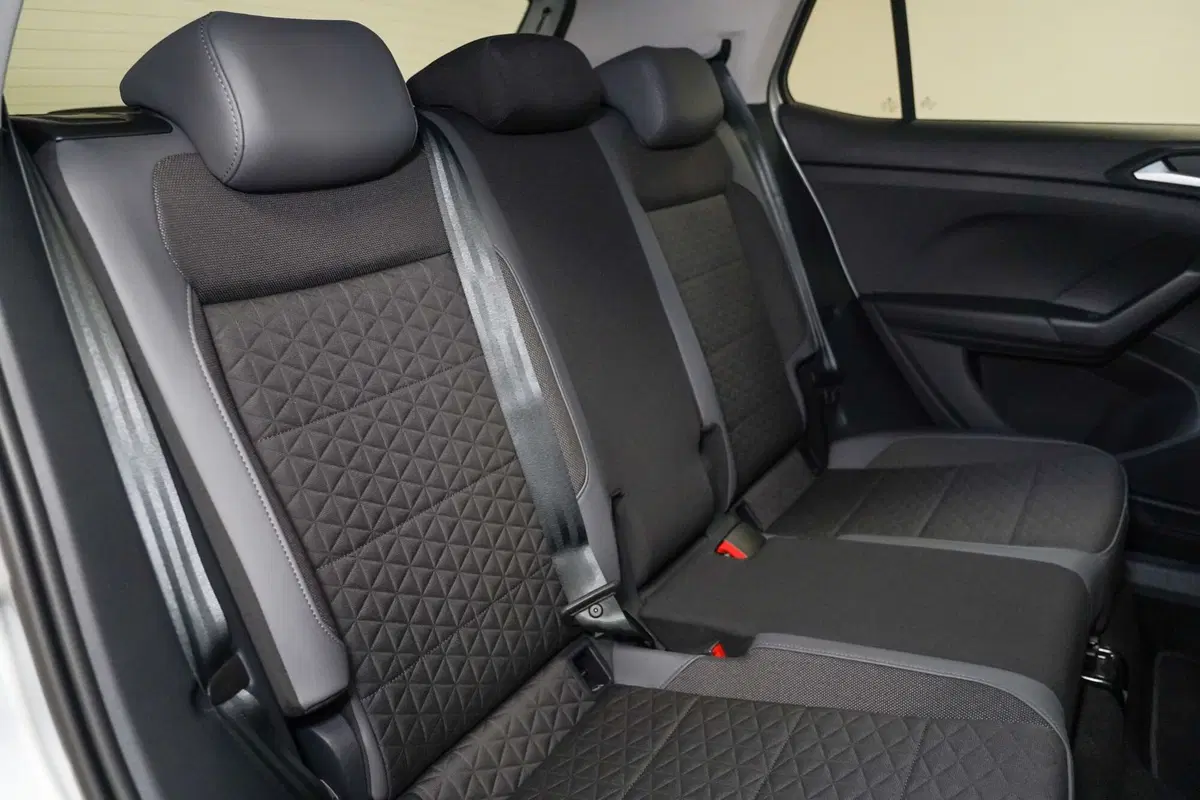 Volkswagen T-Cross usata a Varese (12)