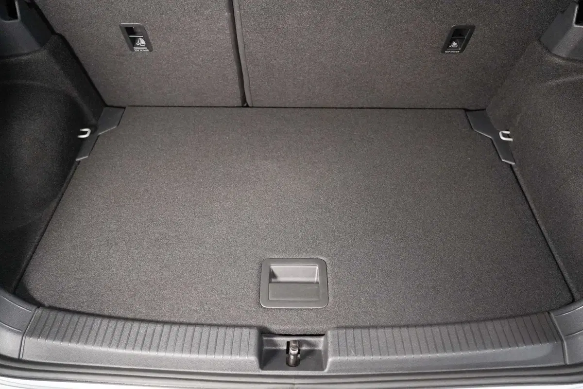 Volkswagen T-Cross usata a Varese (17)