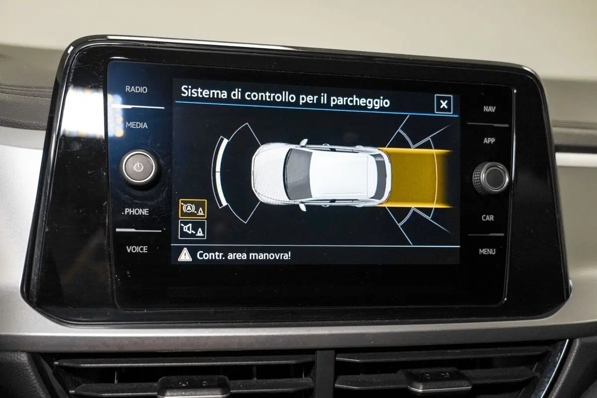 Volkswagen T-Roc usata a Varese (16)