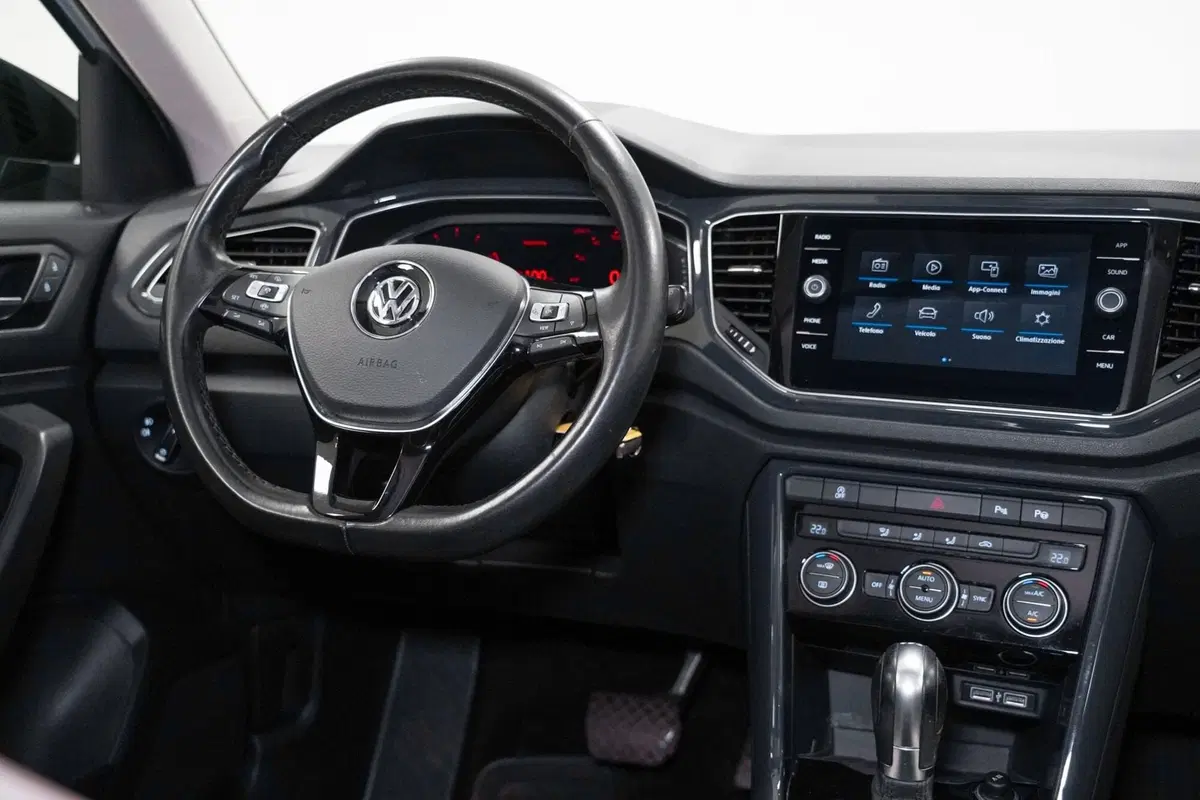 Volkswagen T-Roc usata a Varese (11)