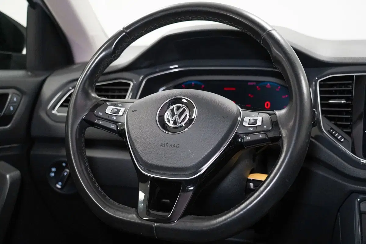 Volkswagen T-Roc usata a Varese (12)