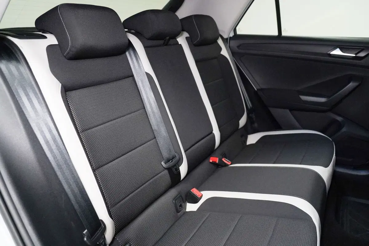 Volkswagen T-Roc usata a Varese (14)