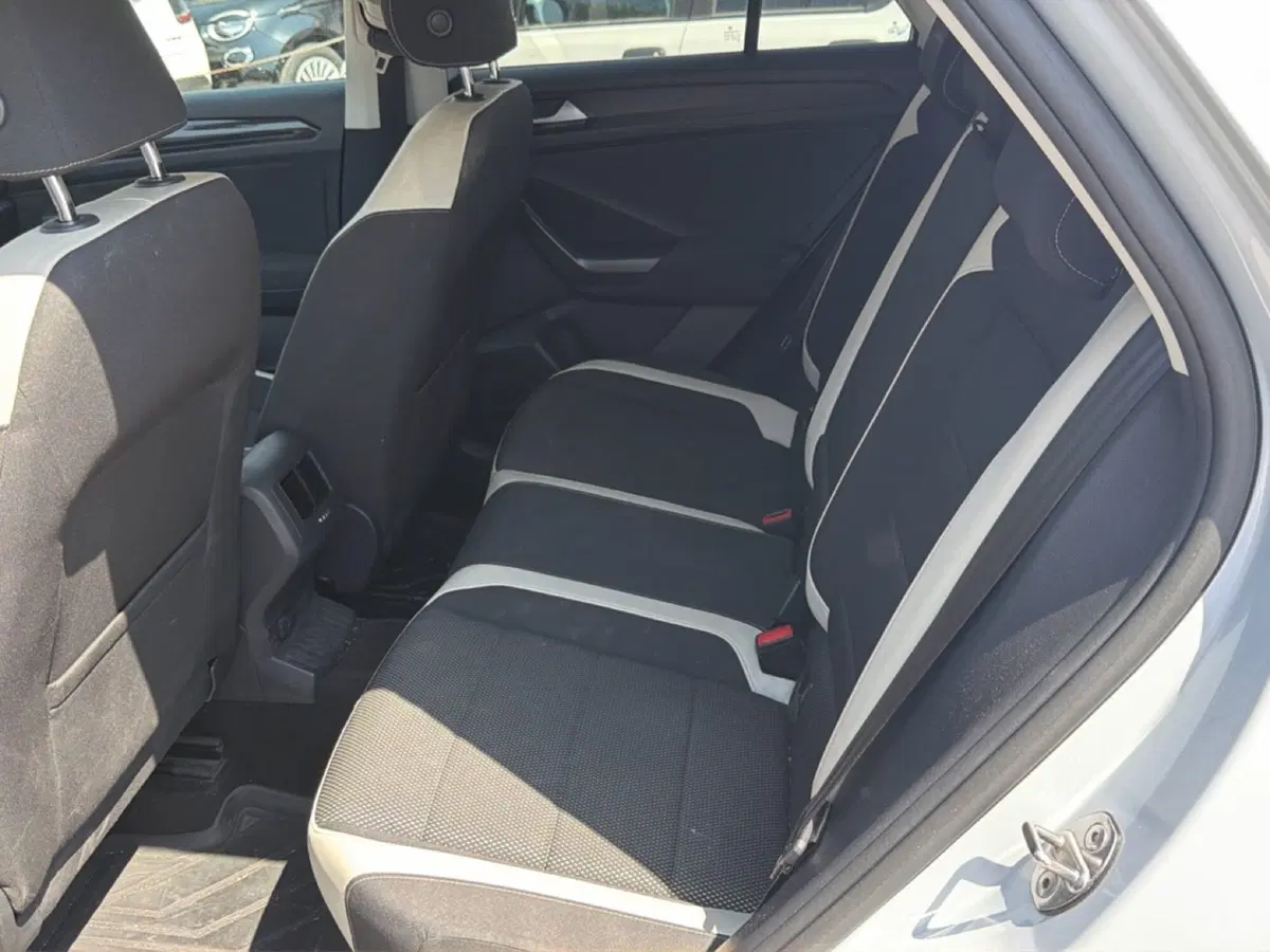 Volkswagen T-Roc usata a Frosinone (15)
