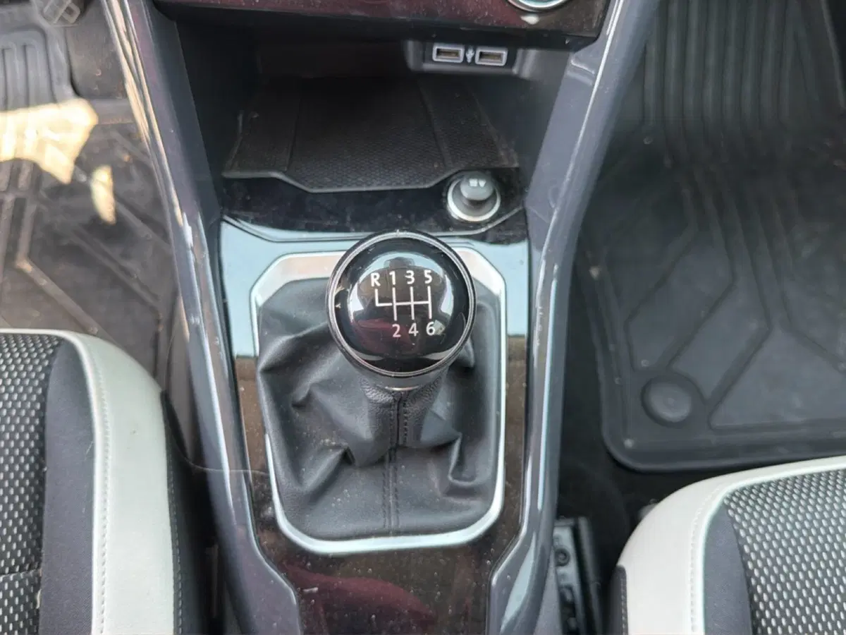 Volkswagen T-Roc usata a Frosinone (17)