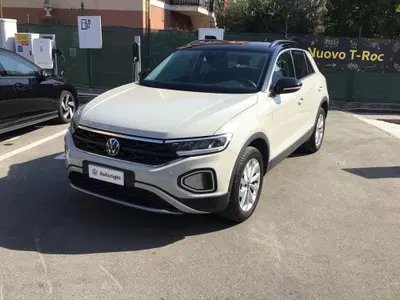 Volkswagen T-Roc 1.5 tsi Life dsg del 2023 usata a Chiavari