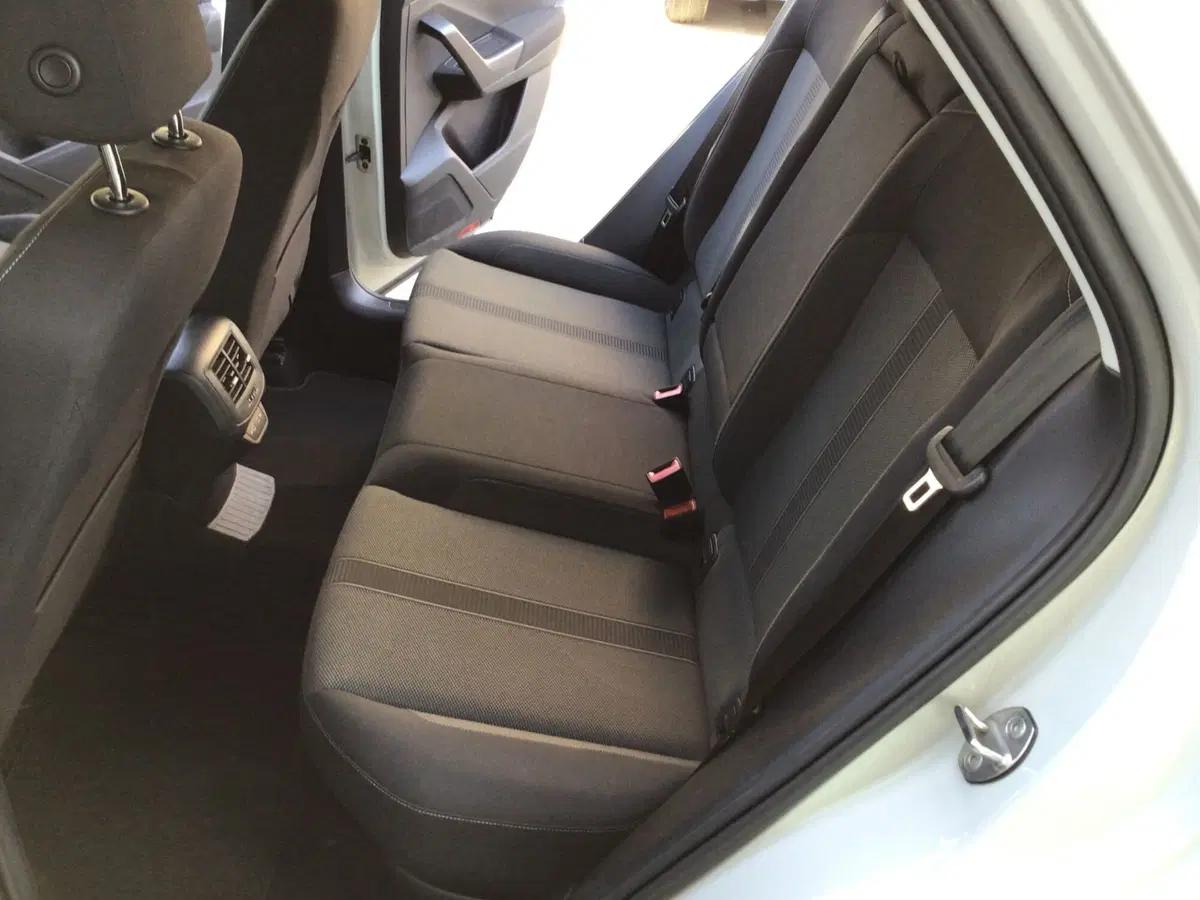 Volkswagen T-Roc usata a Genova (12)