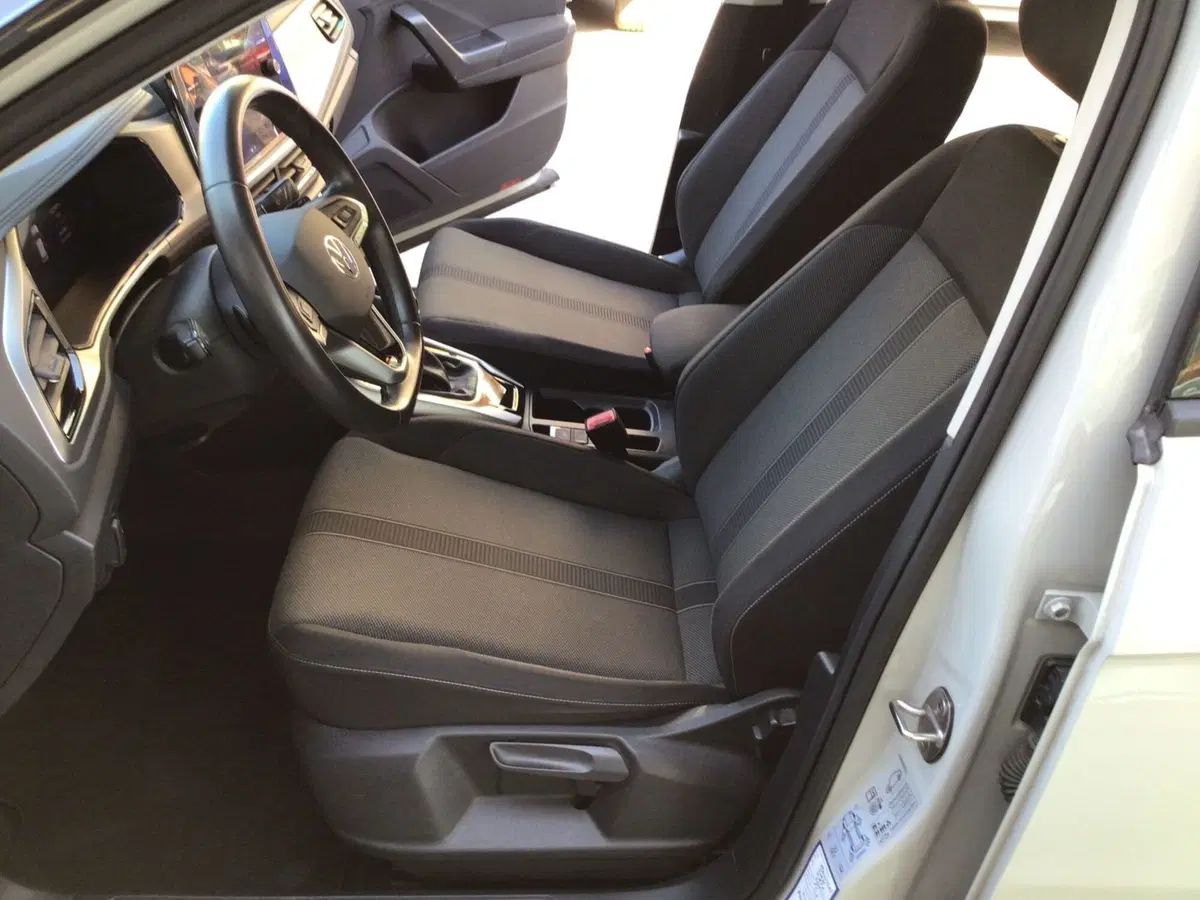 Volkswagen T-Roc usata a Genova (13)