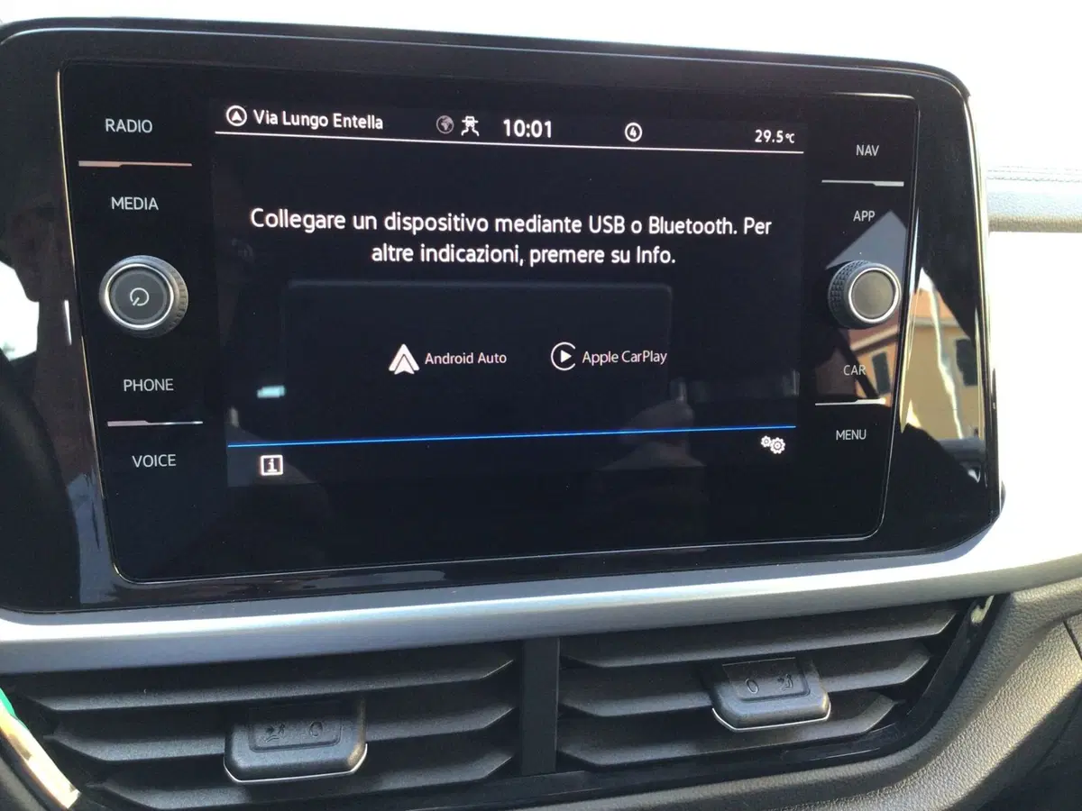 Volkswagen T-Roc usata a Genova (18)