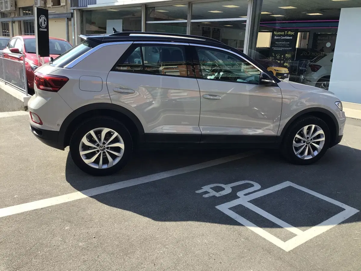 Volkswagen T-Roc usata a Genova (4)