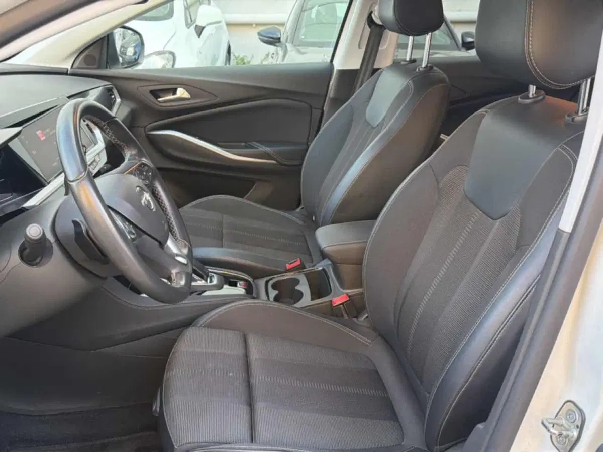 Opel Grandland usata a Foggia (11)
