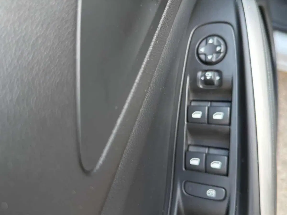 Opel Grandland usata a Foggia (14)
