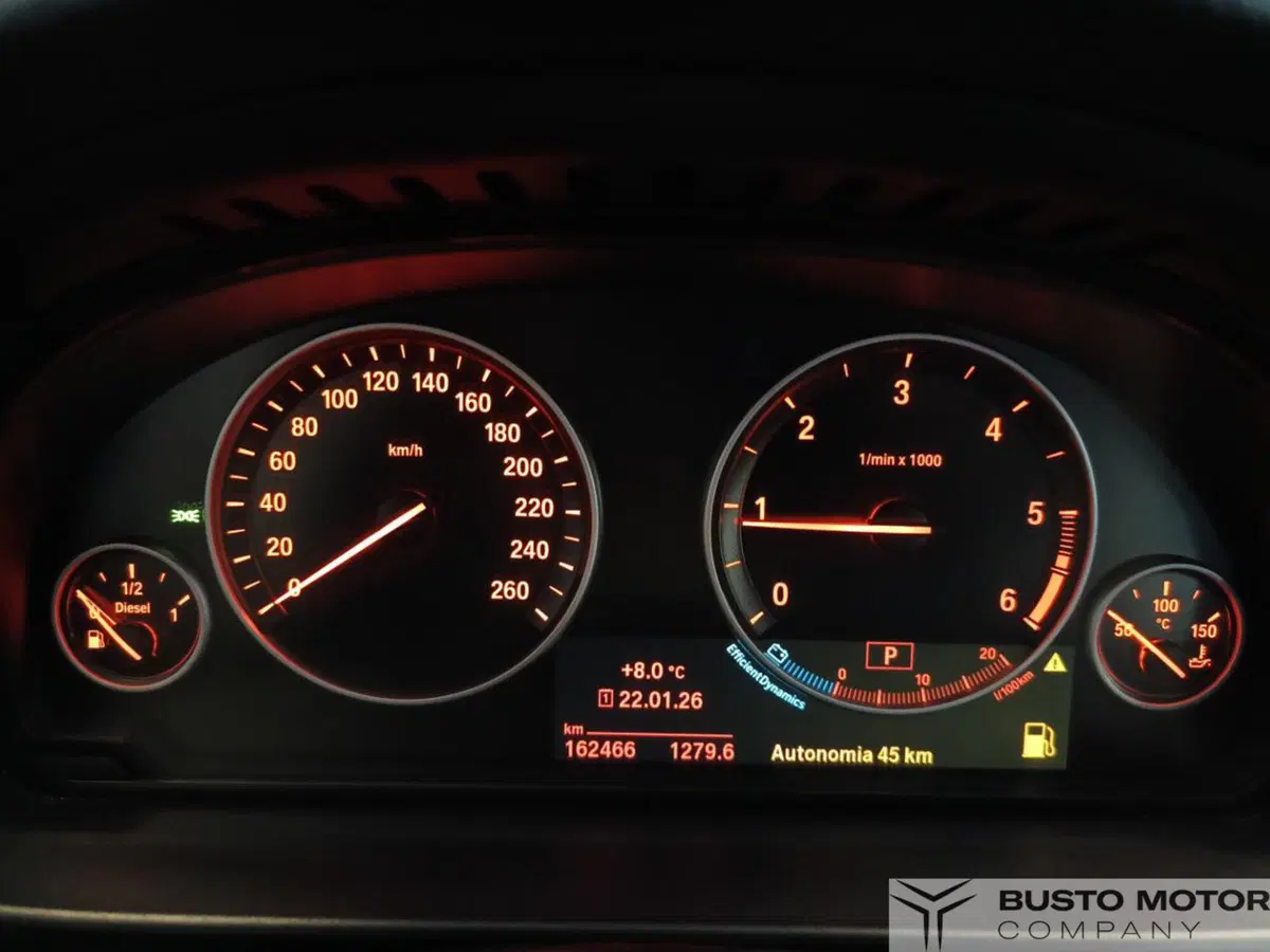BMW Serie 5 Touring usata a Varese (12)