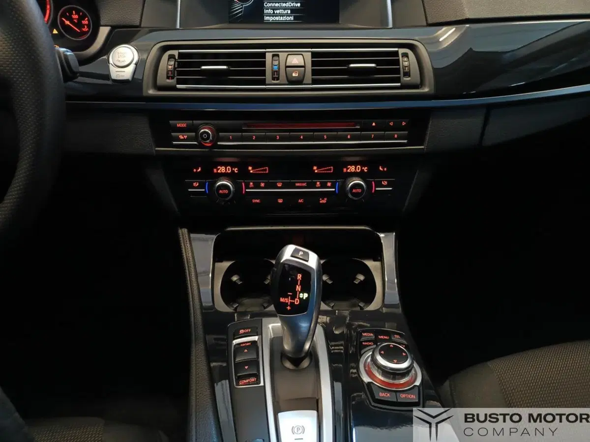 BMW Serie 5 Touring usata a Varese (13)
